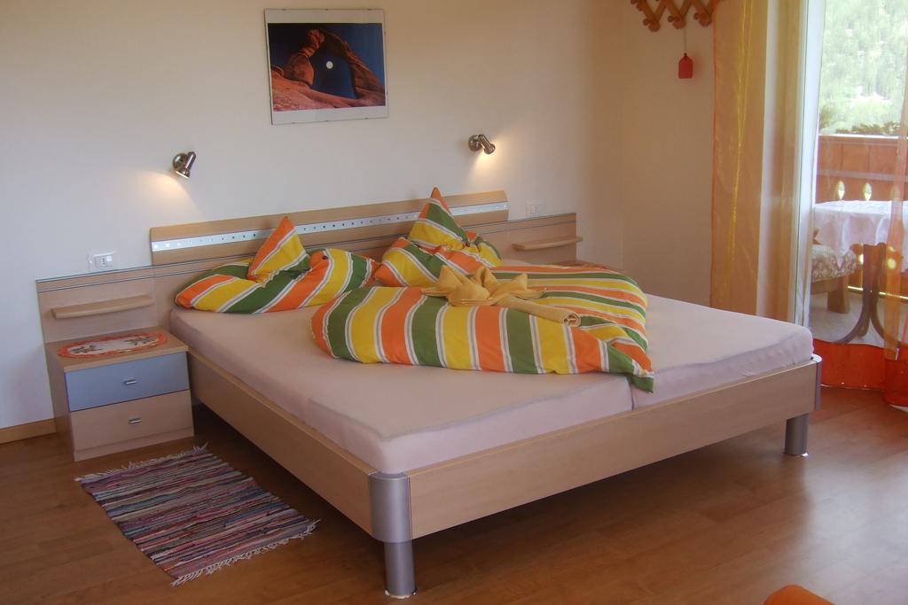 Gasthaus Jaufenblick San Martino In Passiria  Chambre photo